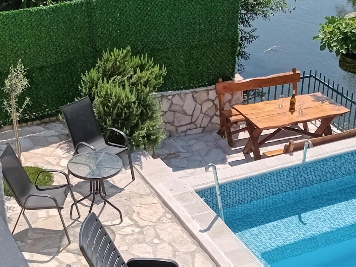 Vinarija "Delmo" Apartments Trebinje Exterior foto
